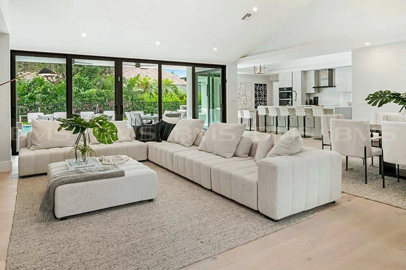 Modern Contemporary Italian Home Furniture for Villa Living Room Divan Corner Sectional Leather &amp; Fabric Sofa